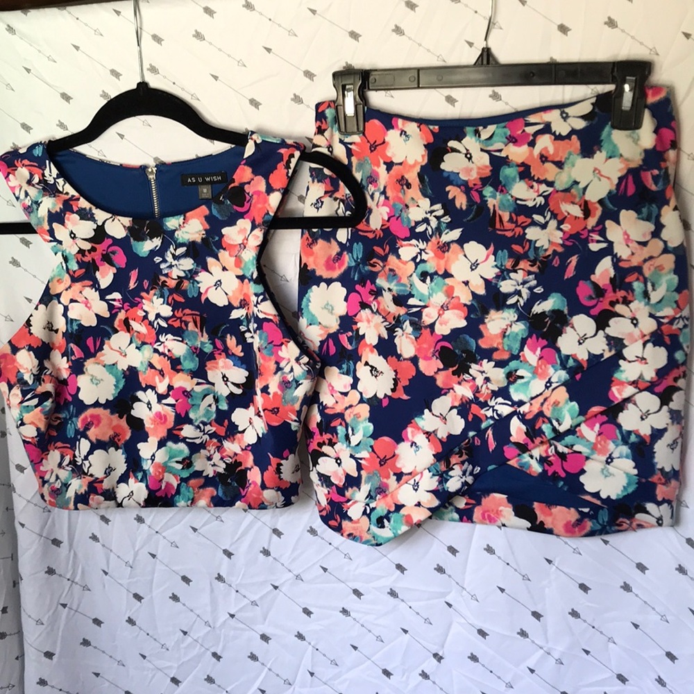 2 Piece Floral Crop Top Skirt Outfit